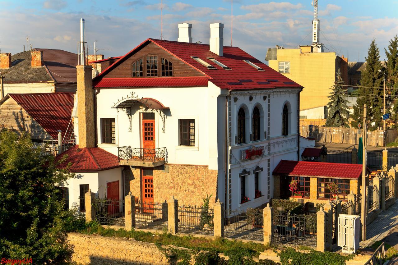 Antique House Hotel Dubno Esterno foto