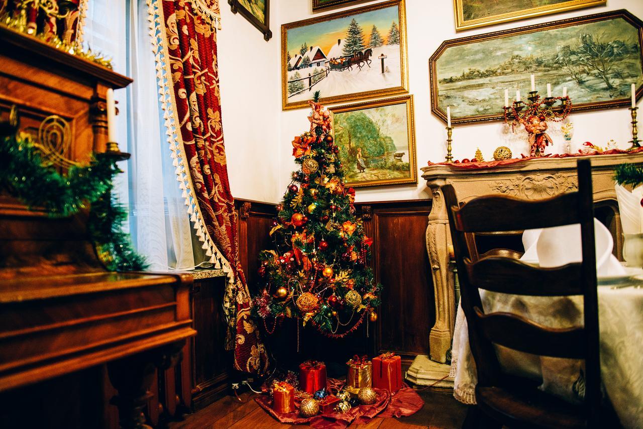 Antique House Hotel Dubno Esterno foto