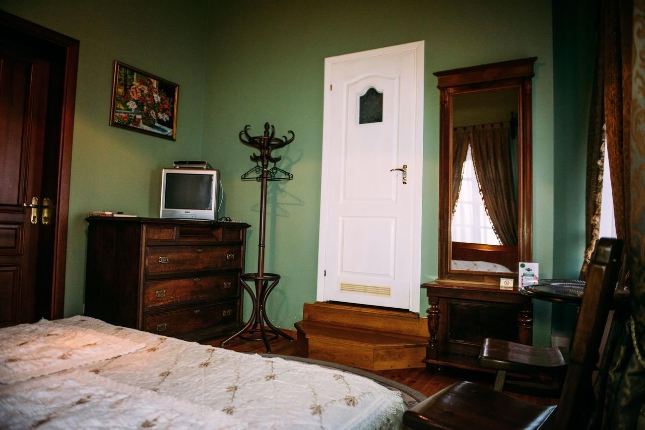 Antique House Hotel Dubno Esterno foto