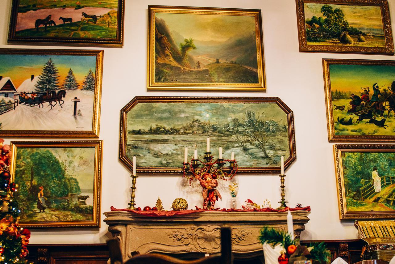 Antique House Hotel Dubno Esterno foto
