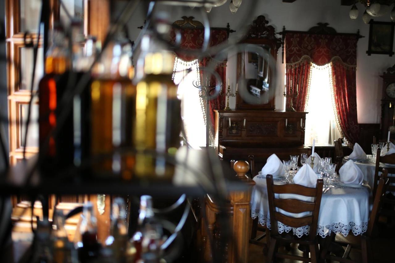 Antique House Hotel Dubno Esterno foto